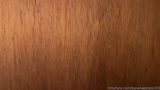 Bananapotato333 Gets Drilled By Her Visitor