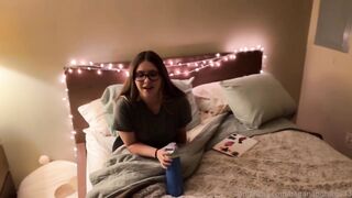 Bananapotato333 Gets Drilled By Her Visitor