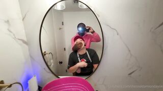 Wendy's Employee Becky Crocker Gets Stretched