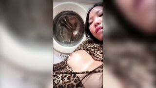 MichelleFromChina Plays Wth A Dildo On Live