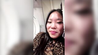 MichelleFromChina Plays Wth A Dildo On Live