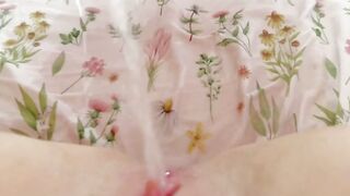 Hailey Queens Squirts After Masturbates By A Dildo