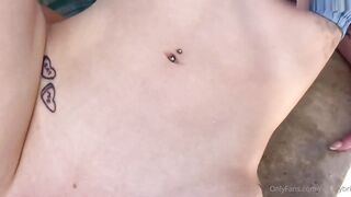 Dainty Wilder & Sky Bri Share A Dildo At Poolside