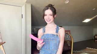 Dainty Wilder Rides On A Dildo After Painting