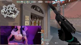 PuuGirl Fingers Her Pussy While Gaming