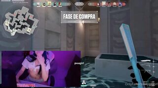 PuuGirl Fingers Her Pussy While Gaming