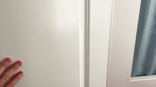 Brooketilli Receives A Warm Cum Facial In The Bathtub