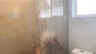 Sushia Gets Fucked Hard While Standing Wet In The Shower