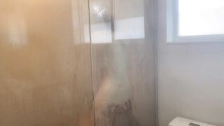 Sushia Gets Fucked Hard While Standing Wet In The Shower