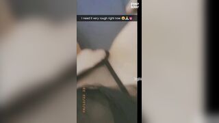 Joyliii Kinkily Uses A Hairbrush To Masturbate