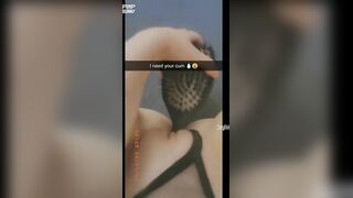 Joyliii Kinkily Uses A Hairbrush To Masturbate
