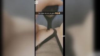 Joyliii Kinkily Uses A Hairbrush To Masturbate