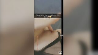 Joyliii Kinkily Uses A Hairbrush To Masturbate