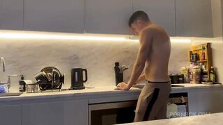 Yasmina Khan Homemade Kitchen Fuck & Casting