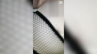 Joyliii Plugs Her Ass & Vibrates Her Pussy