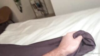 Elly Clutch Shares Bed With Her Sisters Friend