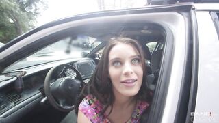 Lana Rhoades Gives A BJ After Gets Caught By A Police Officer